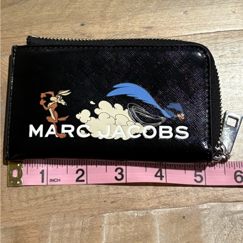 Marc Jacobs X Looney Tunes
Key Wallet - Picture 13 of 14